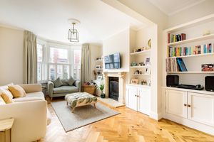 Sitting Room- click for photo gallery